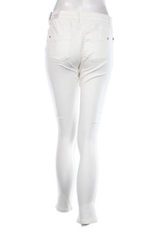 Damen Jeans ONLY, Größe M, Farbe Weiß, Preis 46,65 €