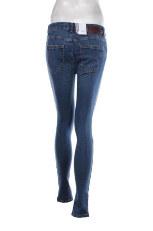Dámske džínsy  Pieces, Veľkosť M, Farba Modrá, Cena  21,83 €
