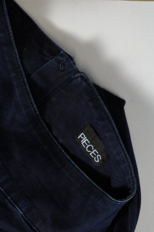 Dámske džínsy  Pieces, Veľkosť M, Farba Modrá, Cena  9,64 €