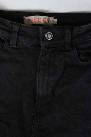 Damen Jeans Pieces, Größe S, Farbe Schwarz, Preis € 11,83