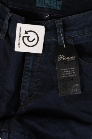 Dámske džínsy  Pioneer, Veľkosť M, Farba Modrá, Cena  23,73 €
