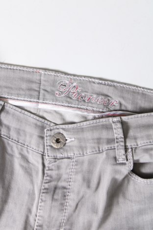 Dámske džínsy  Pioneer, Veľkosť XL, Farba Sivá, Cena  13,95 €