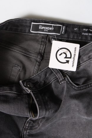 Damen Jeans Superdry, Größe M, Farbe Grau, Preis 19,52 €