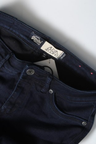 Dámske džínsy  Superdry, Veľkosť S, Farba Modrá, Cena  15,91 €