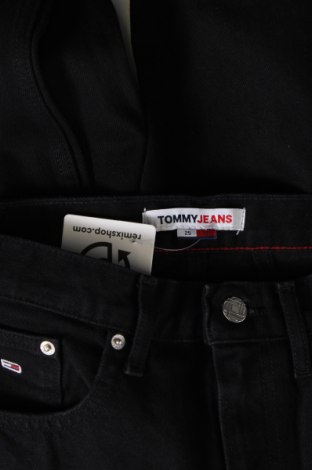 Damskie jeansy Tommy Jeans, Rozmiar S, Kolor Czarny, Cena 229,23 zł