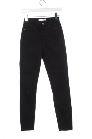Dámské džíny  Zara, Velikost XS, Barva Černá, Cena  205,00 Kč