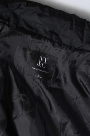 Дамски елек New York & Company, Размер XL, Цвят Черен, Цена 37,10 лв.