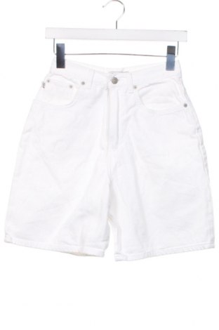 Дамски къс панталон, Размер M, Цвят Бял, Цена 19,00 лв.
