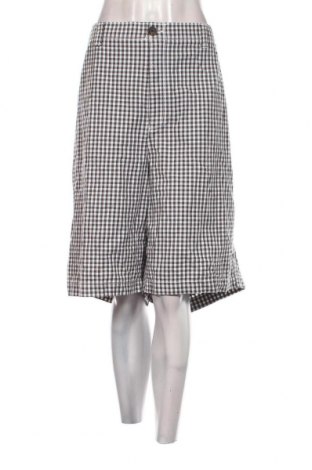 Дамски къс панталон, Размер 5XL, Цвят Многоцветен, Цена 11,40 лв.