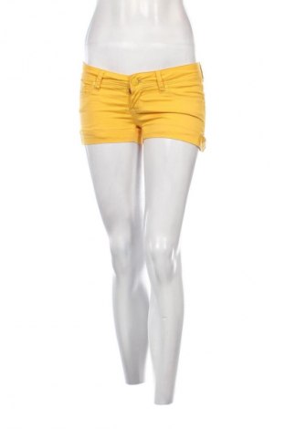 Γυναικείο κοντό παντελόνι, Μέγεθος S, Χρώμα Κίτρινο, Τιμή 5,54 €