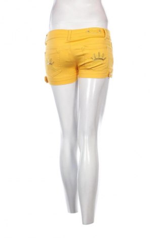 Дамски къс панталон, Размер S, Цвят Жълт, Цена 10,83 лв.