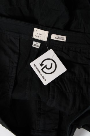 Γυναικείο κοντό παντελόνι A New Day, Μέγεθος XL, Χρώμα Μαύρο, Τιμή 6,70 €