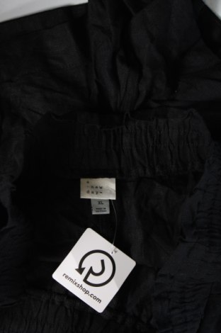 Pantaloni scurți de femei A New Day, Mărime XL, Culoare Negru, Preț 62,50 Lei