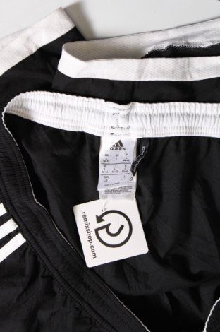 Дамски къс панталон Adidas, Размер L, Цвят Черен, Цена 18,70 лв.