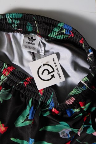 Damen Shorts Adidas Originals, Größe S, Farbe Mehrfarbig, Preis 10,46 €