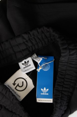 Pantaloni scurți de femei Adidas Originals, Mărime M, Culoare Negru, Preț 139,31 Lei