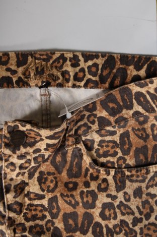 Дамски къс панталон Ann Christine, Размер M, Цвят Многоцветен, Цена 11,73 лв.