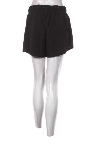 Дамски къс панталон Avia, Размер XL, Цвят Черен, Цена 7,60 лв.