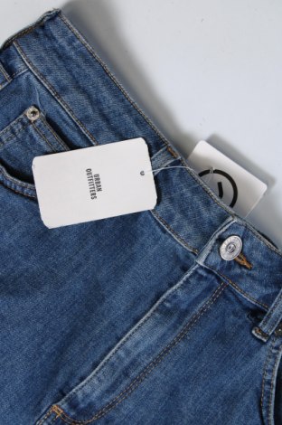 Γυναικείο κοντό παντελόνι BDG, Μέγεθος M, Χρώμα Μπλέ, Τιμή 17,86 €