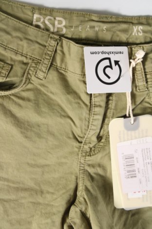 Дамски къс панталон BSB Jeans, Размер XS, Цвят Зелен, Цена 53,38 лв.
