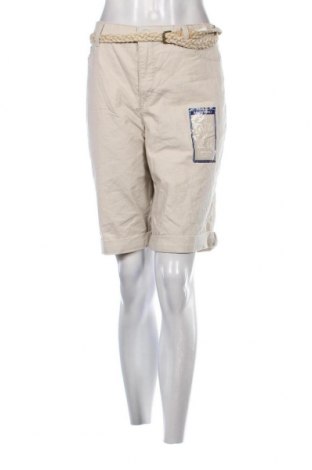Дамски къс панталон Bandolino, Размер L, Цвят Бежов, Цена 31,00 лв.