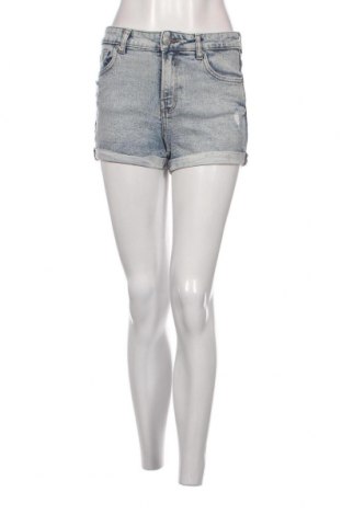 Γυναικείο κοντό παντελόνι Bershka, Μέγεθος S, Χρώμα Μπλέ, Τιμή 10,00 €