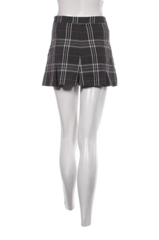 Damen Shorts Bershka, Größe S, Farbe Mehrfarbig, Preis € 7,27