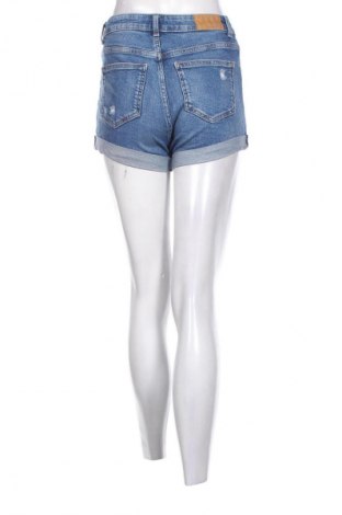 Дамски къс панталон Bershka, Размер XS, Цвят Син, Цена 7,60 лв.
