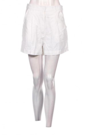 Дамски къс панталон Boohoo, Размер S, Цвят Бял, Цена 31,28 лв.