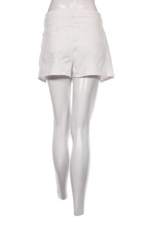 Damen Shorts F&F, Größe XL, Farbe Weiß, Preis 5,54 €