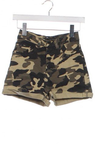 Γυναικείο κοντό παντελόνι Fb Sister, Μέγεθος XS, Χρώμα Πολύχρωμο, Τιμή 5,84 €