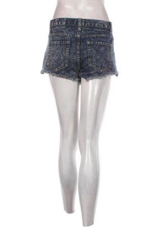 Γυναικείο κοντό παντελόνι Forever 21, Μέγεθος S, Χρώμα Μπλέ, Τιμή 5,83 €