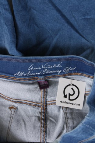 Дамски къс панталон Gloria Vanderbilt, Размер XL, Цвят Син, Цена 11,40 лв.