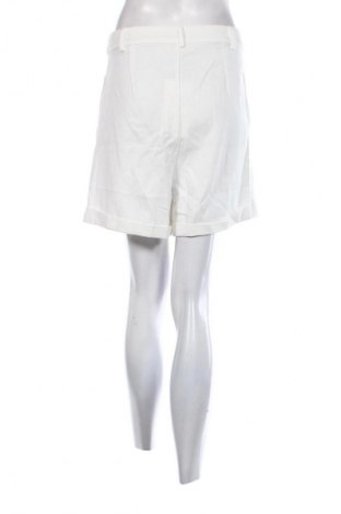 Дамски къс панталон Guido Maria Kretschmer for About You, Размер M, Цвят Бял, Цена 34,65 лв.