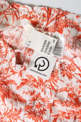 Дамски къс панталон H&M, Размер XL, Цвят Многоцветен, Цена 31,00 лв.