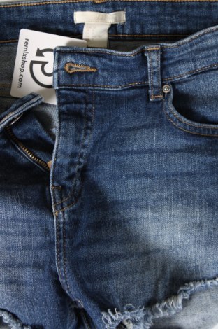 Дамски къс панталон H&M, Размер M, Цвят Син, Цена 11,40 лв.