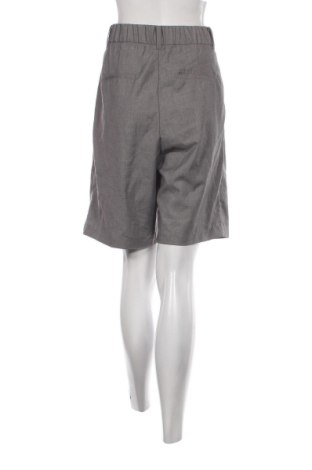 Pantaloni scurți de femei H&M, Mărime M, Culoare Gri, Preț 28,13 Lei