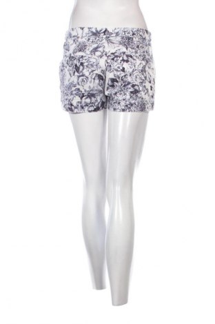Γυναικείο κοντό παντελόνι H&M, Μέγεθος S, Χρώμα Πολύχρωμο, Τιμή 5,54 €