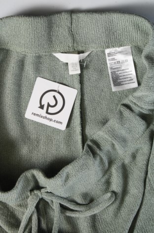 Γυναικείο κοντό παντελόνι H&M, Μέγεθος L, Χρώμα Πράσινο, Τιμή 5,88 €