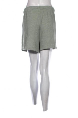 Дамски къс панталон H&M, Размер L, Цвят Зелен, Цена 9,50 лв.