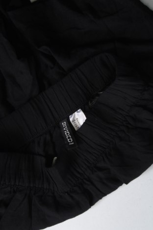 Дамски къс панталон H&M Divided, Размер XXS, Цвят Черен, Цена 11,40 лв.