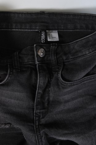 Дамски къс панталон H&M Divided, Размер XXS, Цвят Черен, Цена 11,29 лв.