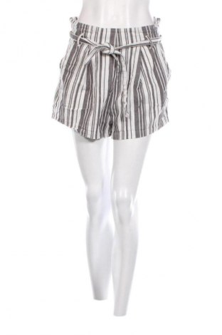 Γυναικείο κοντό παντελόνι H&M Divided, Μέγεθος M, Χρώμα Πολύχρωμο, Τιμή 4,70 €