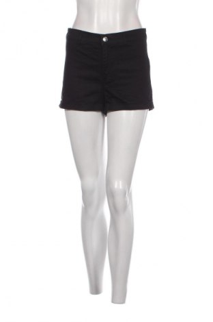 Дамски къс панталон H&M Divided, Размер M, Цвят Черен, Цена 8,55 лв.