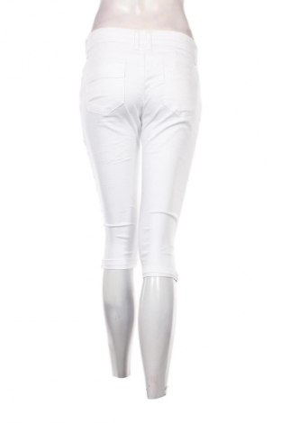 Pantaloni scurți de femei Haily`s, Mărime XS, Culoare Alb, Preț 113,98 Lei