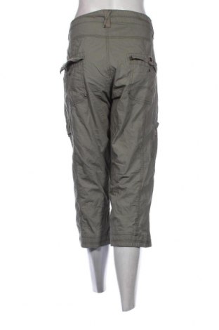 Дамски къс панталон Isolde, Размер XL, Цвят Зелен, Цена 11,40 лв.