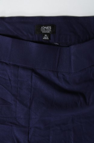 Дамски къс панталон Jones New York, Размер XL, Цвят Син, Цена 20,40 лв.