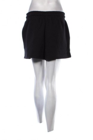 Дамски къс панталон Karl Lagerfeld, Размер L, Цвят Черен, Цена 90,75 лв.