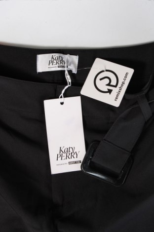 Pantaloni scurți de femei Katy Perry exclusive for ABOUT YOU, Mărime L, Culoare Negru, Preț 126,65 Lei