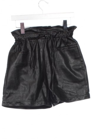 Γυναικείο κοντό παντελόνι Kendall & Kylie, Μέγεθος XS, Χρώμα Μαύρο, Τιμή 13,50 €